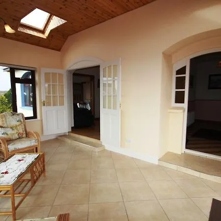 Hébergement de vacances Pooreen House *