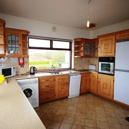 Pooreen House *
